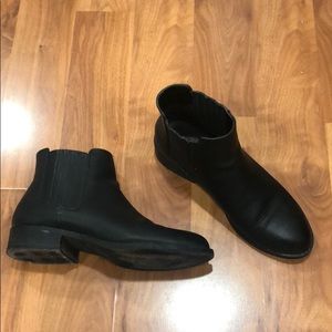 Forever 21 Shoes - Short booties Forever 21 Shoes - Short booties